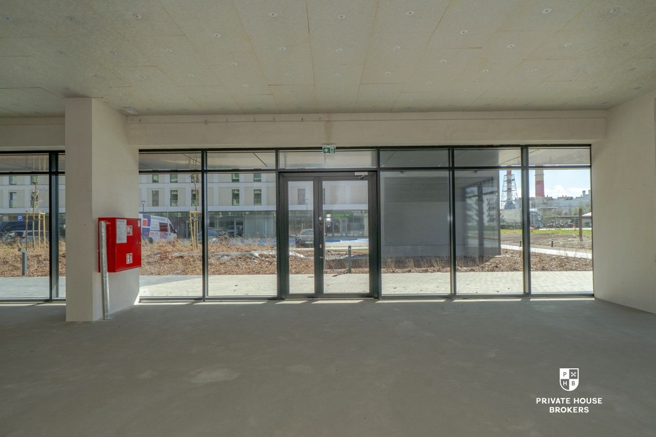 Commercial space for rent Centralna street 93 sqm - Commercial premises - Rent - Kraków, Nowa Huta