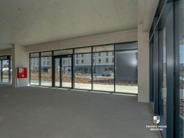 Commercial space for rent Centralna street 93 sqm - Commercial premises - Rent - Kraków, Nowa Huta