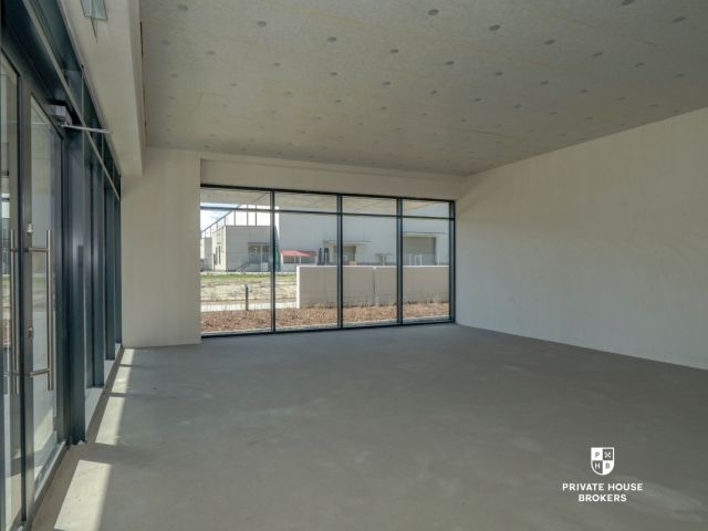 Commercial space for rent Centralna street 93 sqm - Commercial premises - Rent - Kraków, Nowa Huta