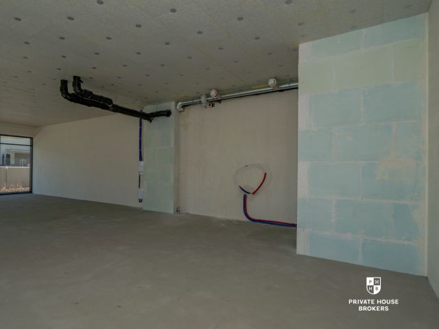 Commercial space for rent Centralna street 93 sqm - Commercial premises - Rent - Kraków, Nowa Huta