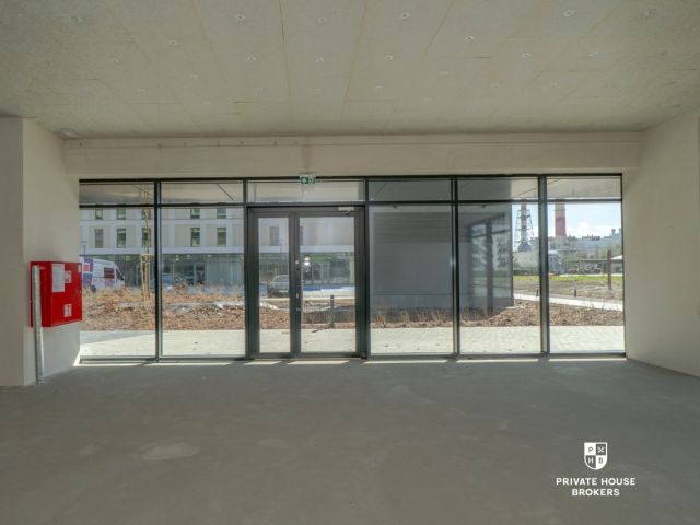 Commercial space for rent Centralna street 93 sqm - Commercial premises - Rent - Kraków, Nowa Huta