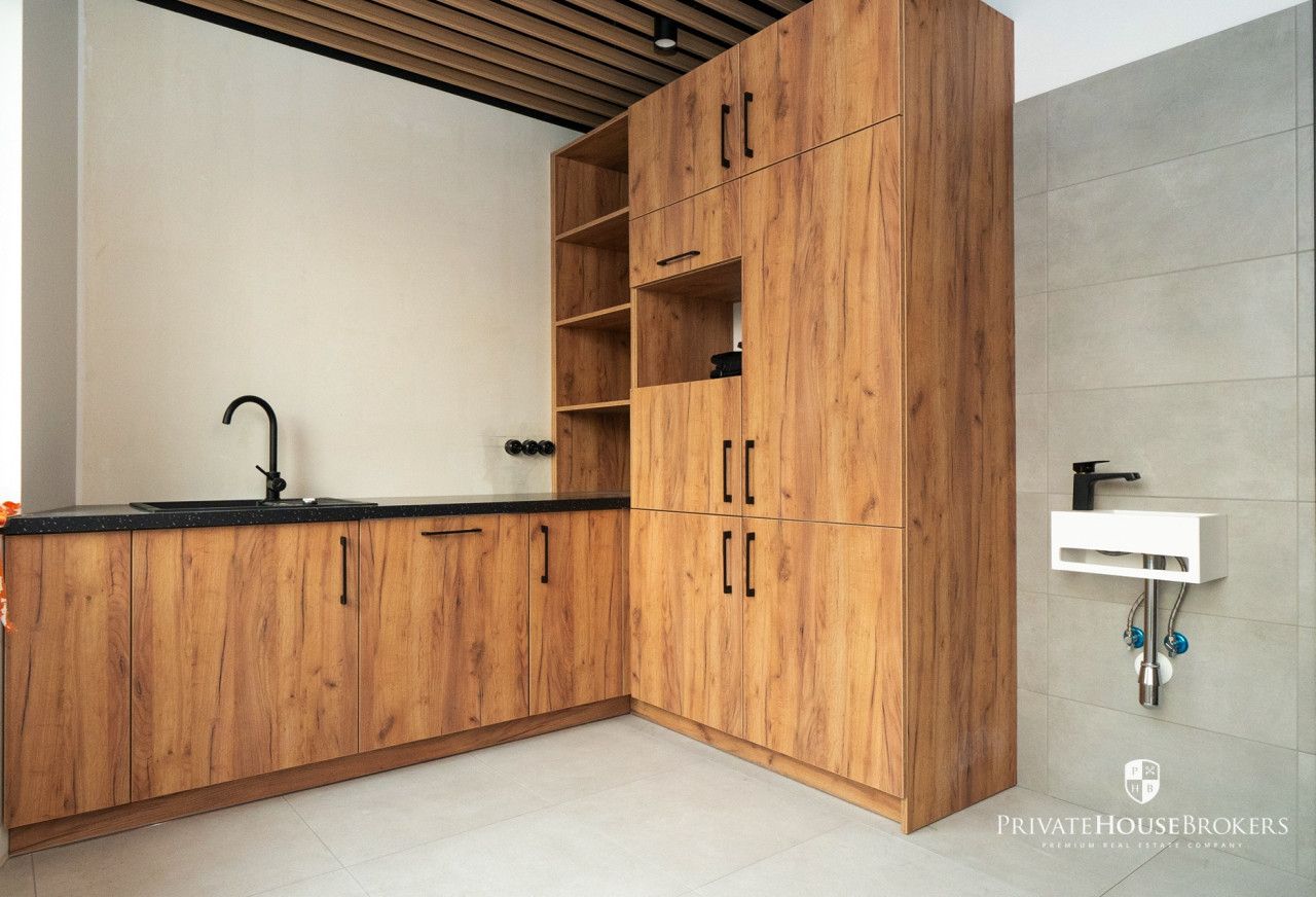 A unique space for your business - an intimate office building at al. John Paul - Комерційне приміщення - Оренда - Kraków, Śródmieście / Grzegórzki