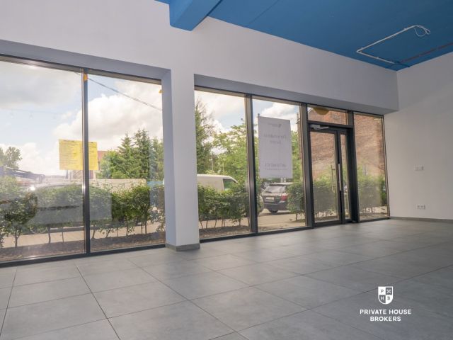 Retail space 116 sqm Dąbrowskiego street - Commercial premises - Rent - Kraków, Podgórze