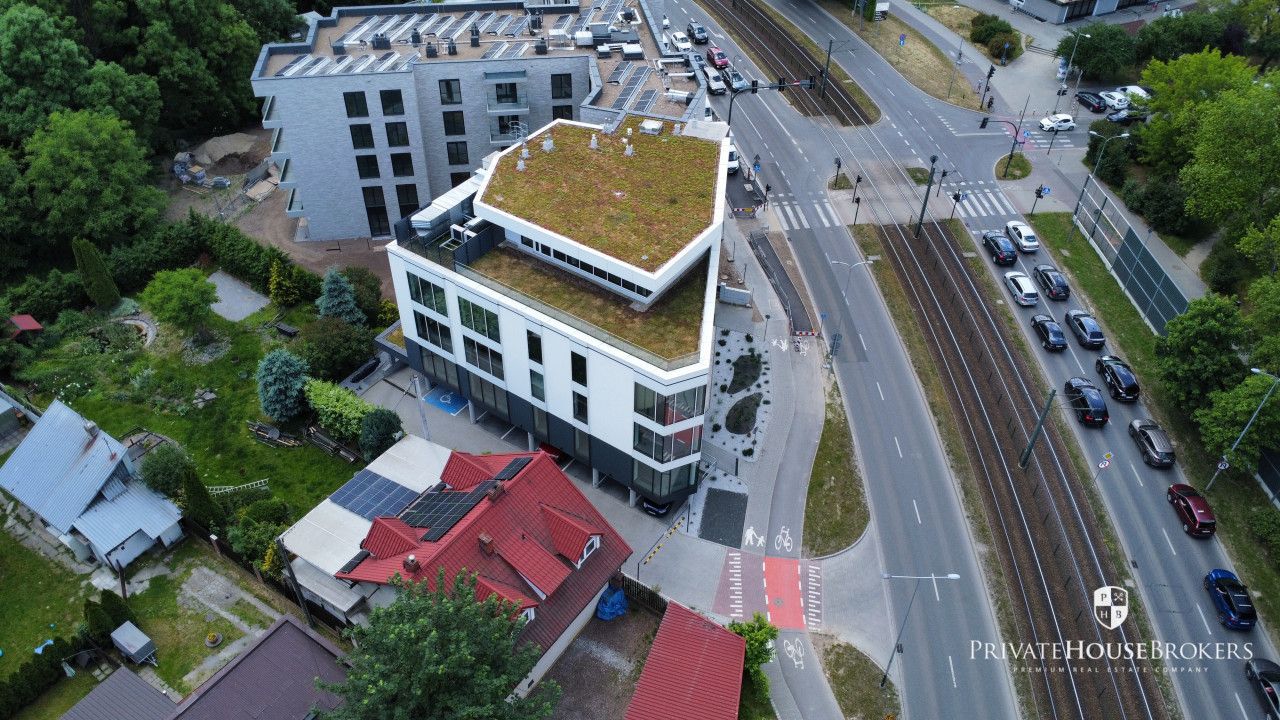 A unique space for your business - an intimate office building at al. John Paul - Комерційне приміщення - Оренда - Kraków, Nowa Huta / Czyżyny