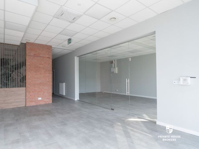 Commercial space for rent Walerego Sławka street 96 sqm - Commercial premises - Rent - Kraków, Podgórze / Bonarka