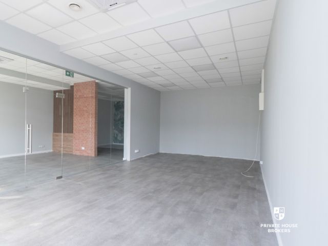 Commercial space for rent Walerego Sławka street 96 sqm - Commercial premises - Rent - Kraków, Podgórze / Bonarka
