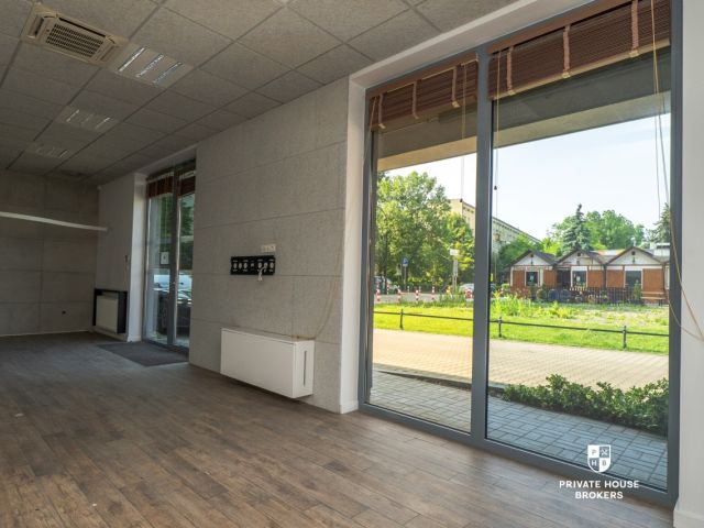 Commercial space for rent Krasickiego street 57 sqm - Комерційне приміщення - Оренда - Kraków, Podgórze