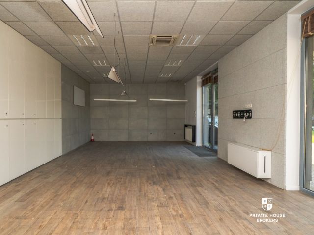 Commercial space for rent Krasickiego street 57 sqm - Комерційне приміщення - Оренда - Kraków, Podgórze