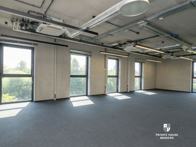 A unique space for your business - an intimate office building at Lubostroń street - Commercial premises - Rent - Kraków, Ruczaj