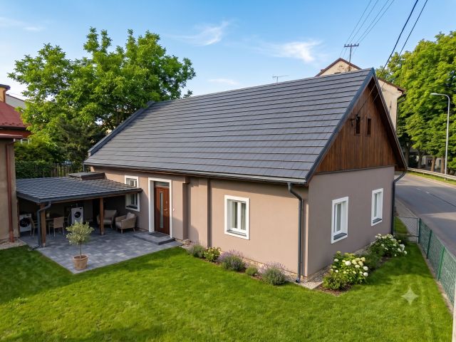 INVESTMENT - HOUSE FOR SALE IN ZATOR NEAR THE MARKET SQUARE - Дім - Продаж - Oświęcimski, Zator