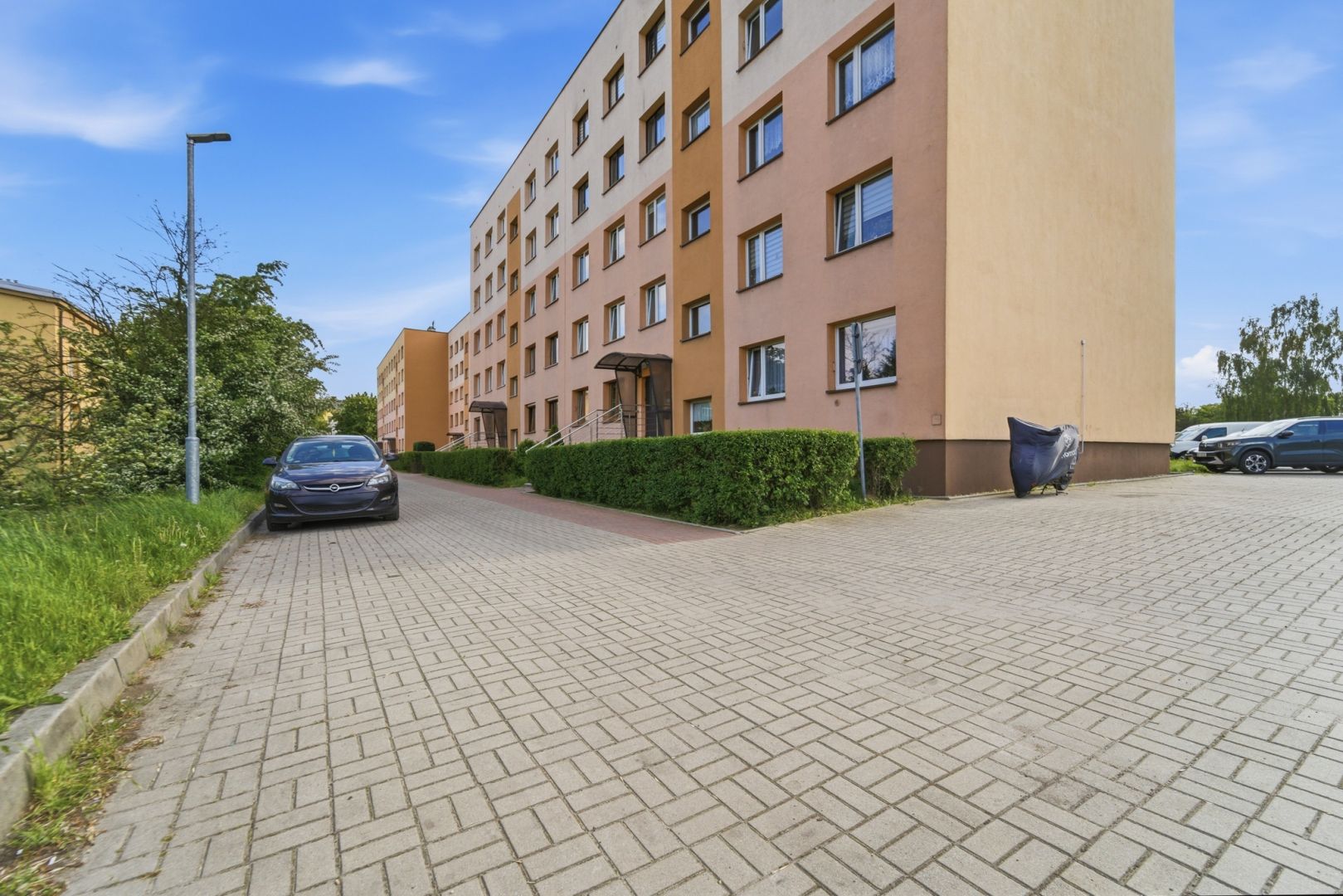 Move-in ready! 2-room flat Zabrze | AC & Parking - Apartment - Sale - Zabrze, Biskupice