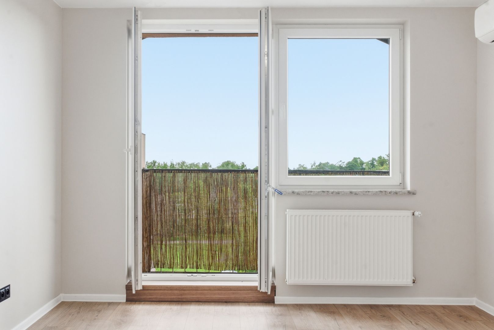 Move-in ready! 2-room flat Zabrze | AC & Parking - Apartment - Sale - Zabrze, Biskupice