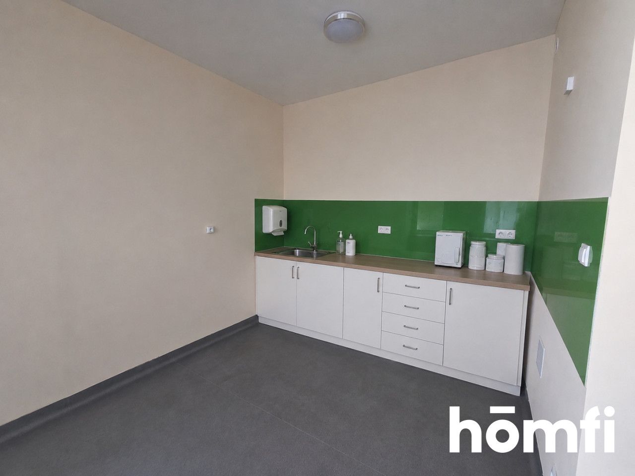 LARGE COMMERCIAL PROPERTY IN THE TOWN CENTER - Commercial premises - Rent - Radom, Miasto Kazimierzowskie