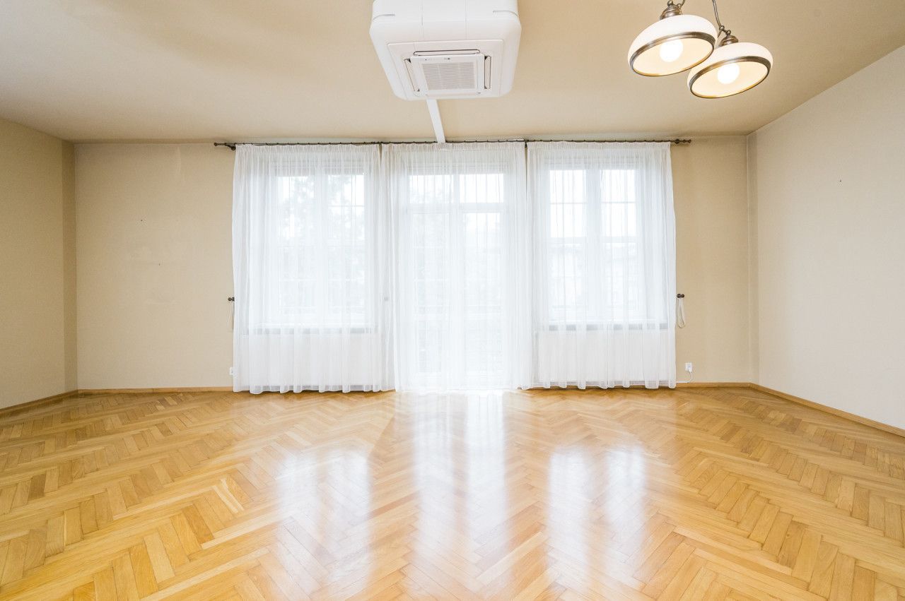 Spacious apartment, on the Al. Słowackiego Street - Квартира - Оренда - Kraków, Śródmieście / Stare Miasto