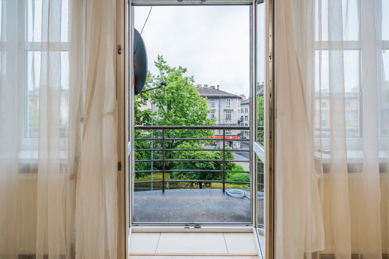 Spacious apartment, on the Al. Słowackiego Street - Квартира - Оренда - Kraków, Śródmieście / Stare Miasto