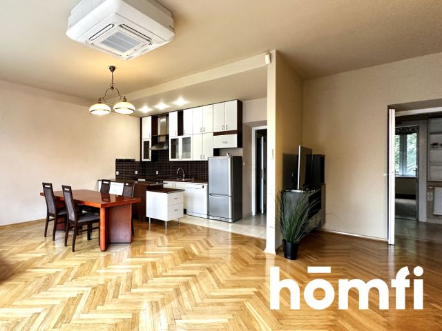 Spacious apartment, on the Al. Słowackiego Street - Apartment - Rent - Kraków, Śródmieście / Stare Miasto