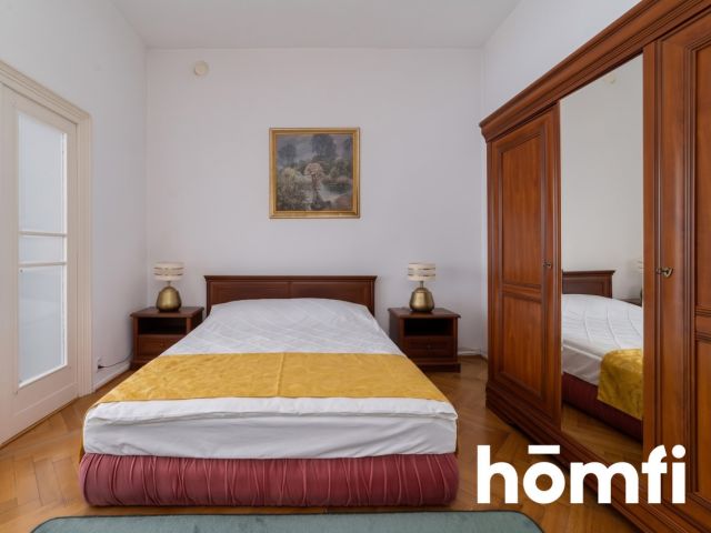 CHARMING 3-BEDROOM APARTMENT WITH BALCONY IN THE CITY CENTER OF ŁÓDŹ - Apartment - Rent - Łódź, Śródmieście / Śródmieście