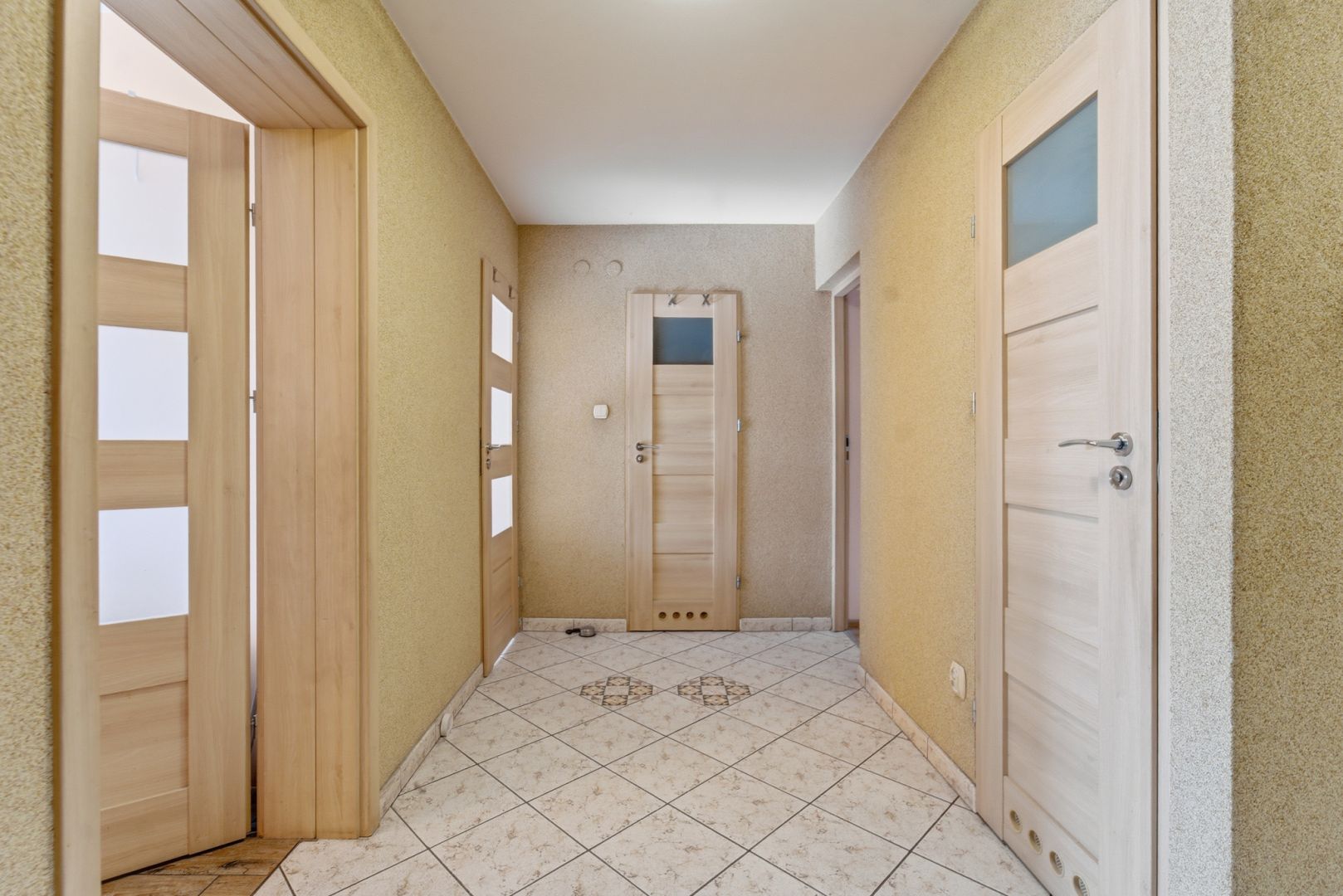 Move-in Ready! 3 Independent Rooms - Квартира - Продаж - Zabrze, Kotarbińskiego