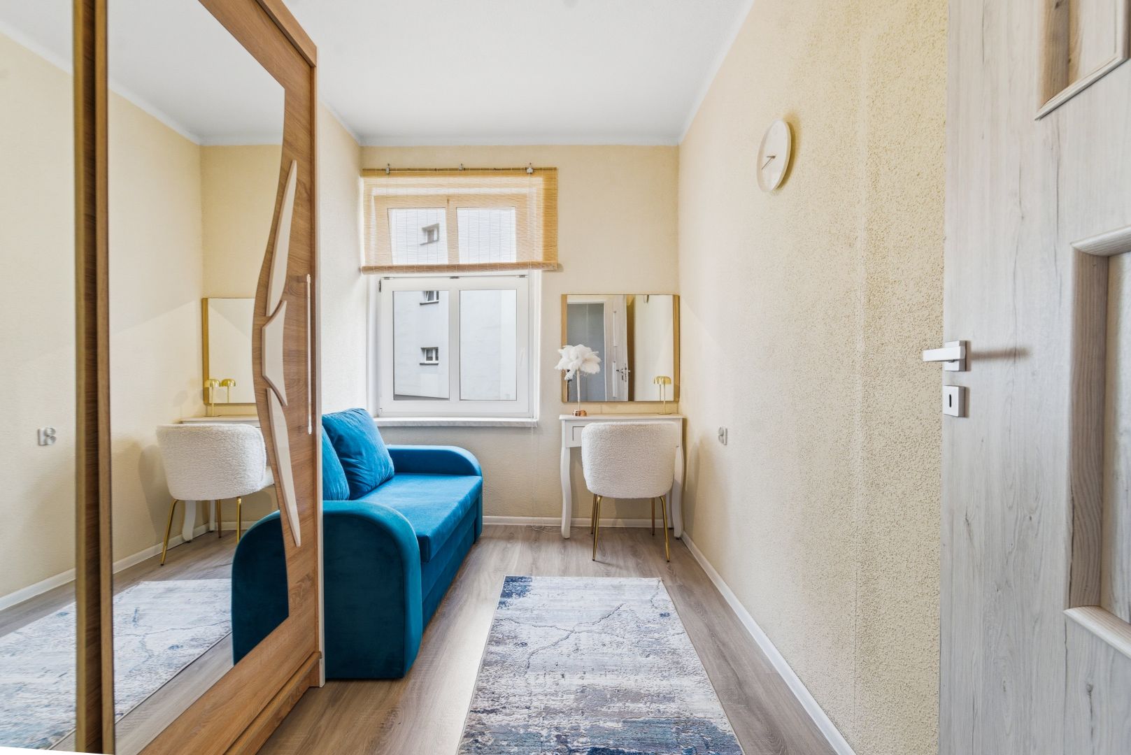 Move-in Ready! 2 Newly Renovated Rooms - Apartment - Sale - Mysłowice, Wesoła