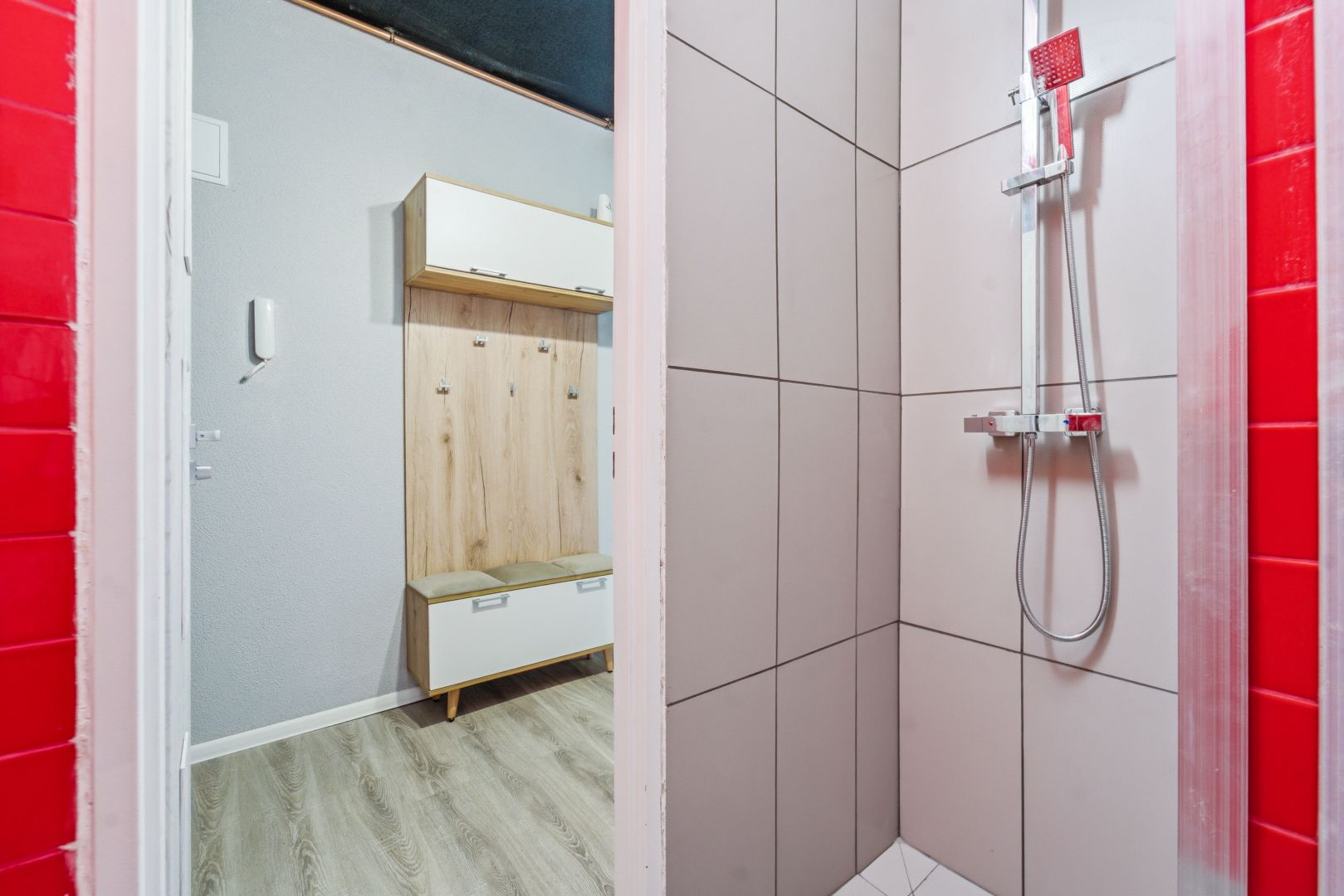 Move-in Ready! 2 Newly Renovated Rooms - Apartment - Sale - Mysłowice, Wesoła