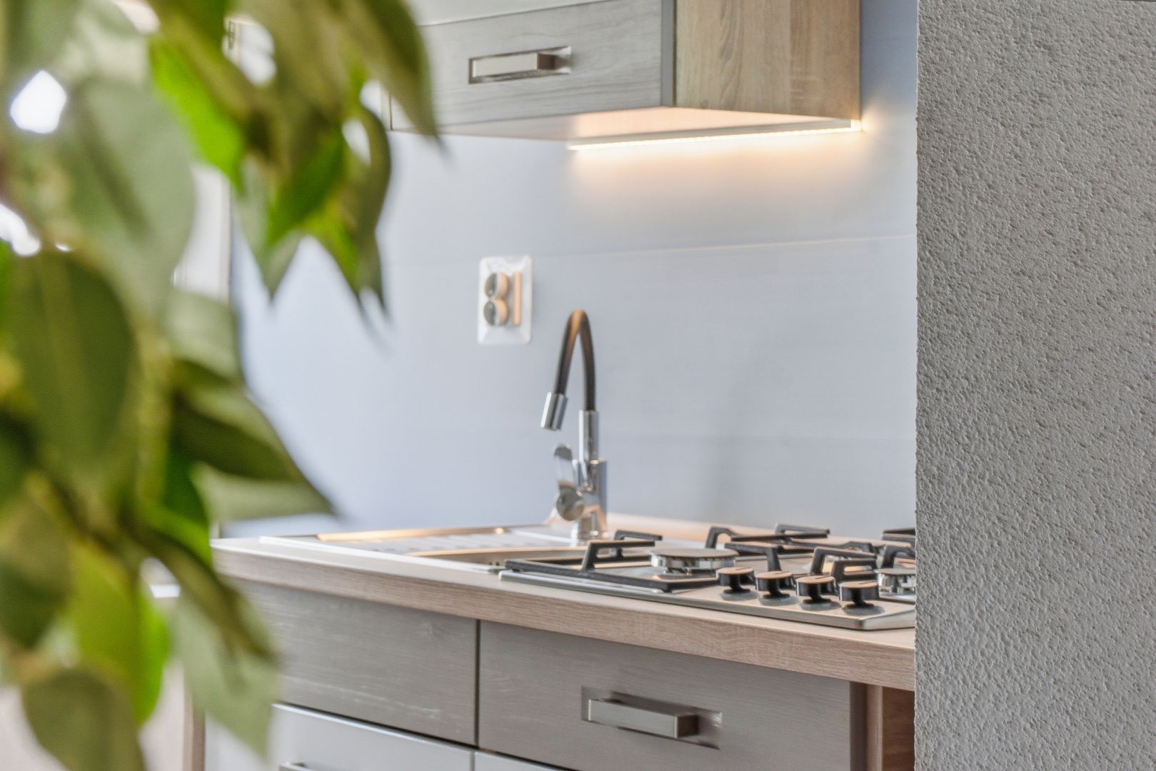 Move-in Ready! 2 Newly Renovated Rooms - Apartment - Sale - Mysłowice, Wesoła