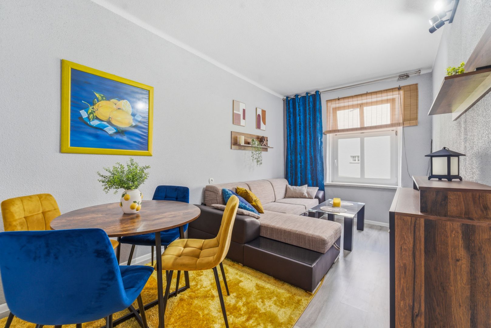 Move-in Ready! 2 Newly Renovated Rooms - Apartment - Sale - Mysłowice, Wesoła