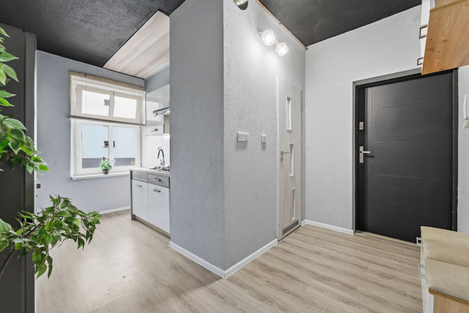 Move-in Ready! 2 Newly Renovated Rooms - Apartment - Sale - Mysłowice, Wesoła