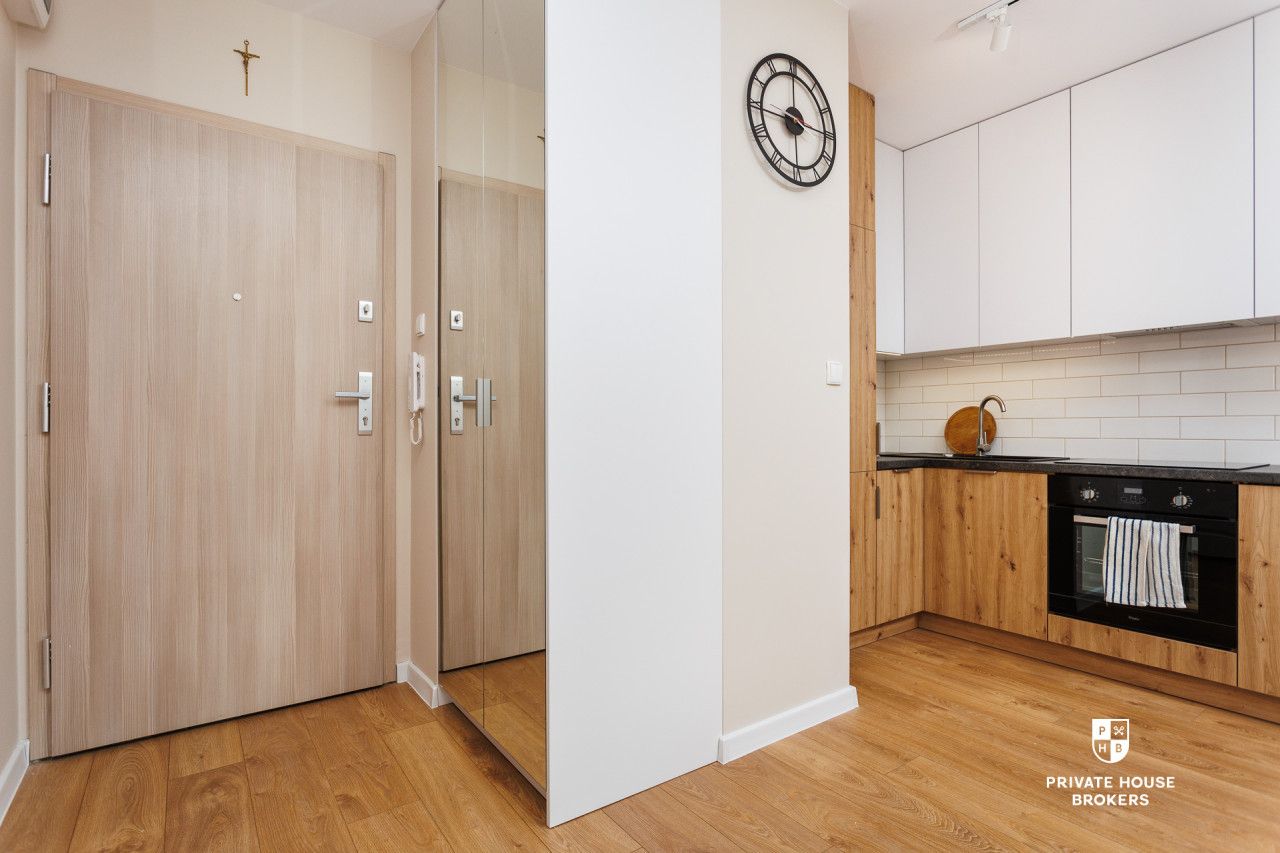 Bright, finished to a high standard Apartment with balcony| Full household appliances| Parking included in the price - Apartment - Rent - Kraków, Nowa Huta / Mistrzejowice