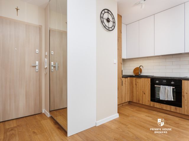 Bright, finished to a high standard Apartment with balcony| Full household appliances| Parking included in the price - Apartment - Rent - Kraków, Nowa Huta / Mistrzejowice