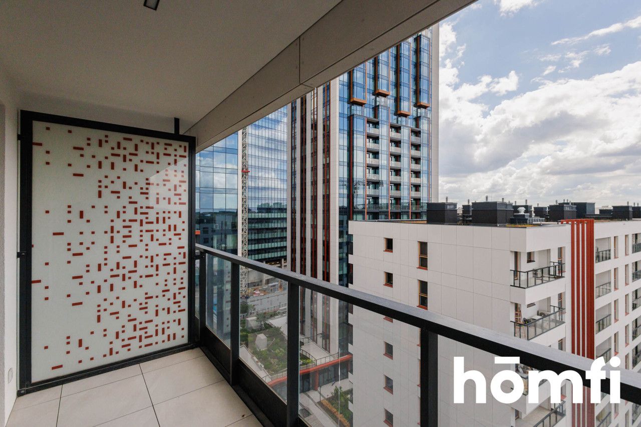 The spacious and perfectly illuminated 69.50 sqm apartment - Apartment - Sale - Warszawa, Wola