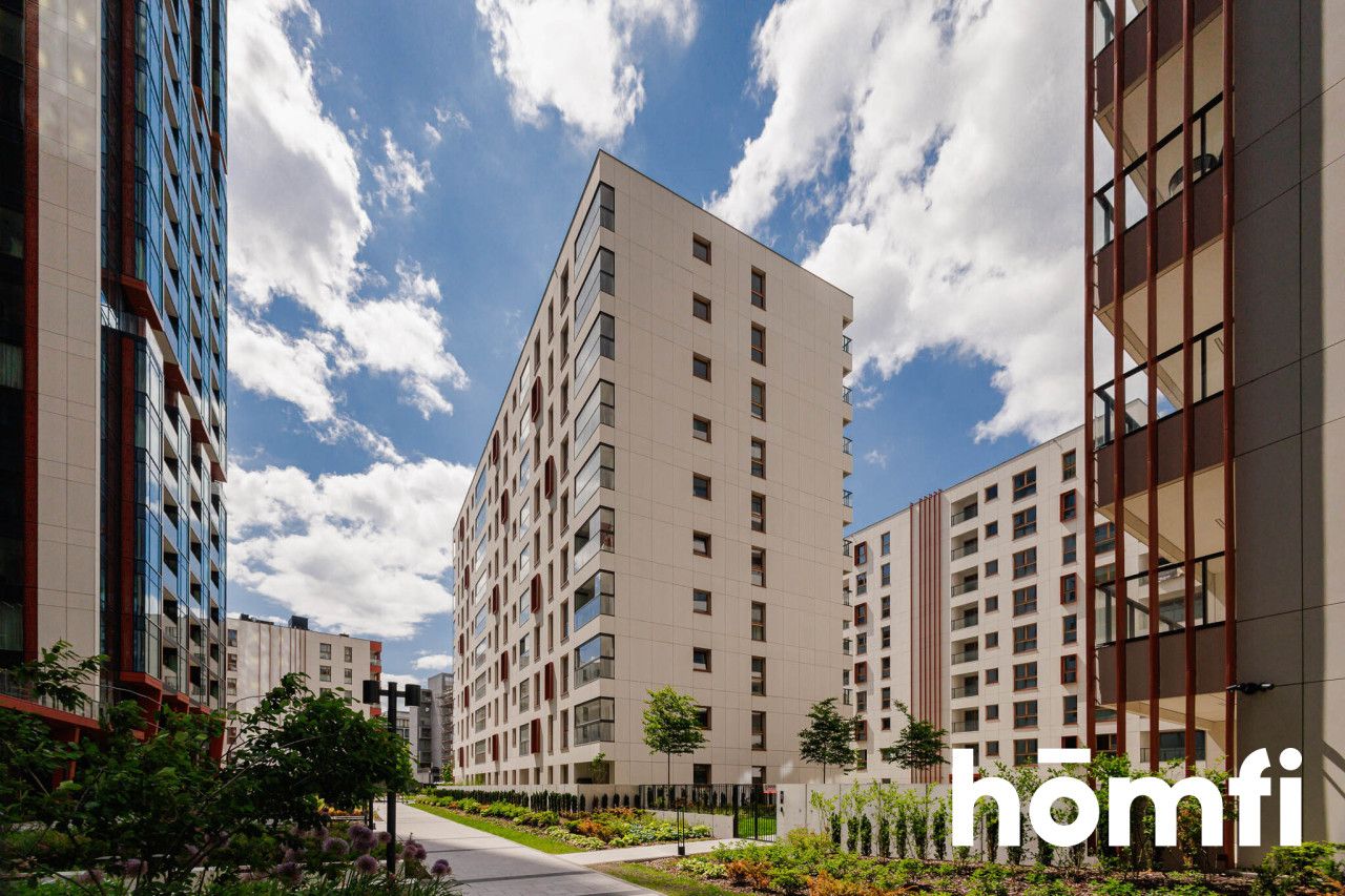 The spacious and perfectly illuminated 69.50 sqm apartment - Apartment - Sale - Warszawa, Wola