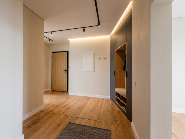 The spacious and perfectly illuminated 69.50 sqm apartment - Apartment - Sale - Warszawa, Wola
