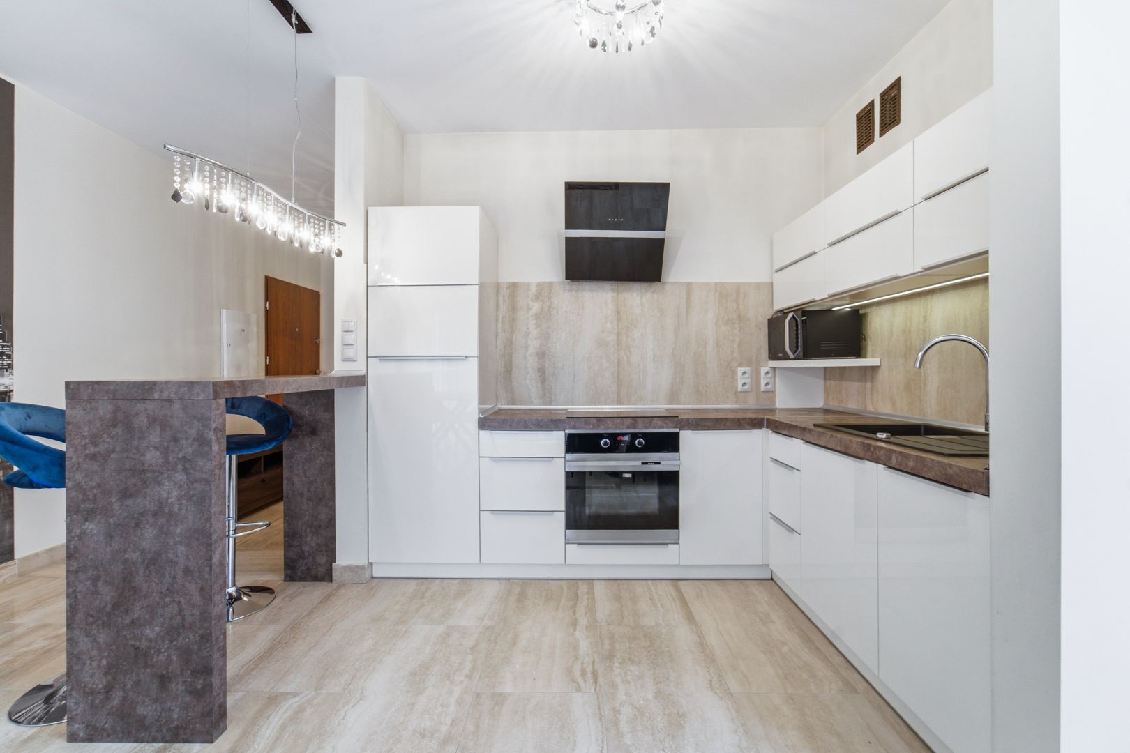 Bright, comfortable 54m² for rent, large balcony - Apartment - Rent - Katowice, Piotrowice