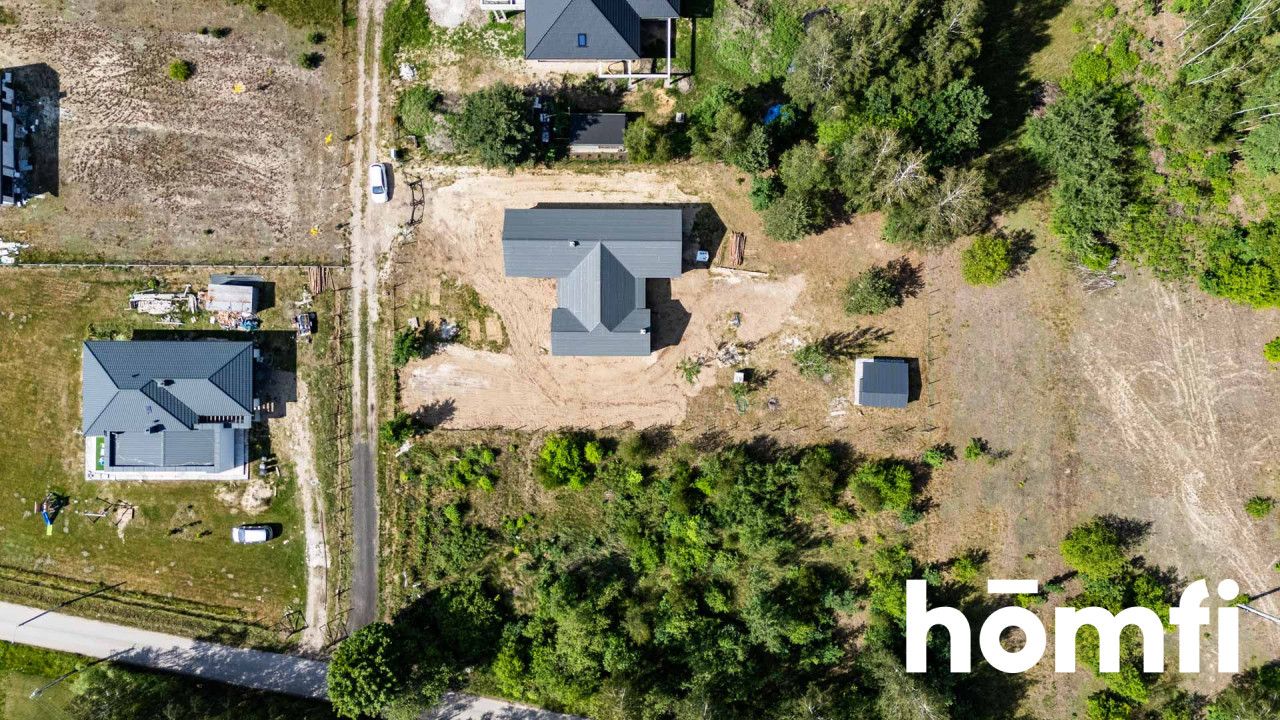 A single-story house on a large plot with an interesting layout of rooms - House - Sale - Radomski, Jedlińsk / Nowe Zawady
