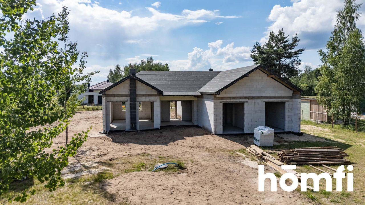 A single-story house on a large plot with an interesting layout of rooms - House - Sale - Radomski, Jedlińsk / Nowe Zawady