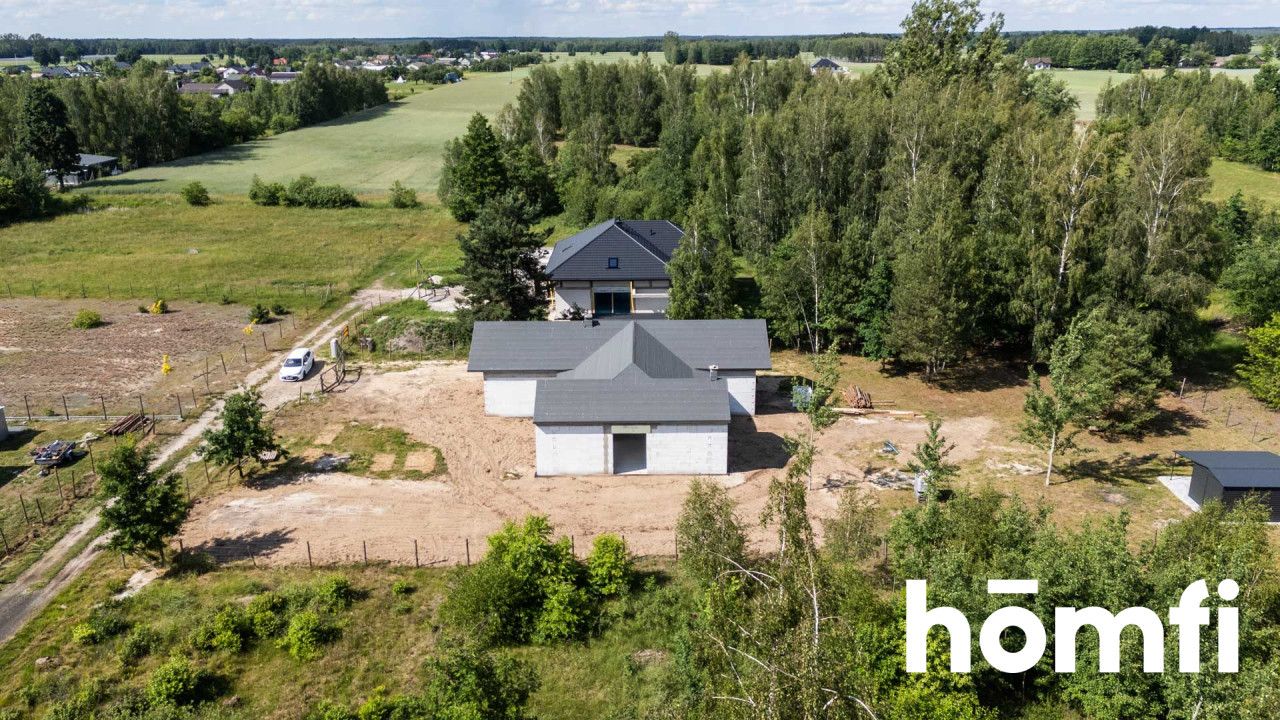 A single-story house on a large plot with an interesting layout of rooms - House - Sale - Radomski, Jedlińsk / Nowe Zawady