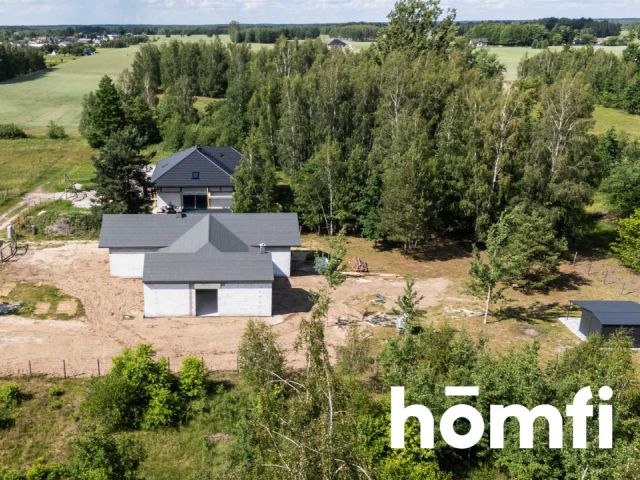 A single-story house on a large plot with an interesting layout of rooms - House - Sale - Radomski, Jedlińsk / Nowe Zawady