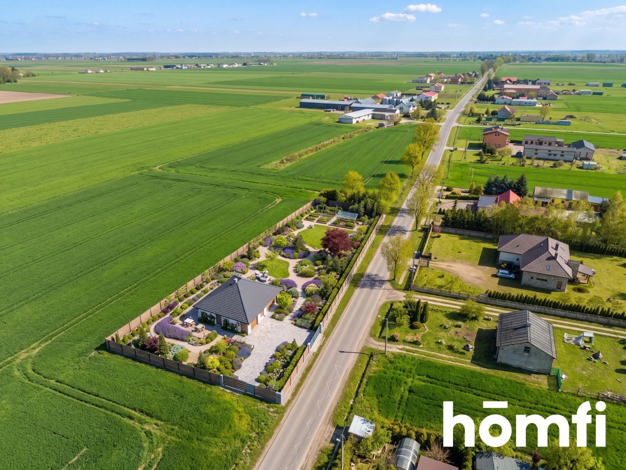 PLOT WITH EXISTING BUILDINGS – 3,100 m² | BŁONIE, ŁĘCZYCA COMMUNE - Plot - Sale - Łęczycki, Łęczyca