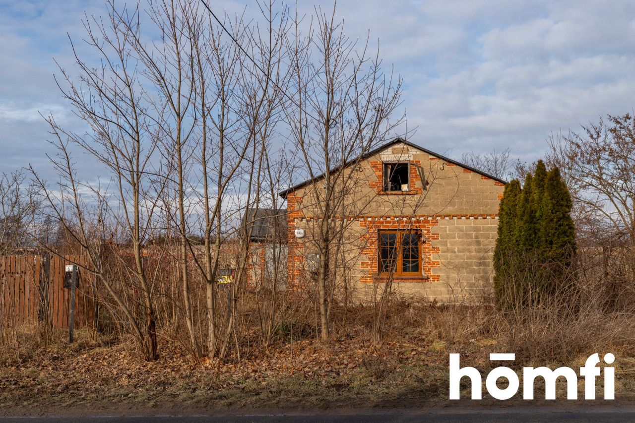 PLOT WITH EXISTING BUILDINGS – 3,100 m² | BŁONIE, ŁĘCZYCA COMMUNE - Plot - Sale - Łęczycki, Łęczyca