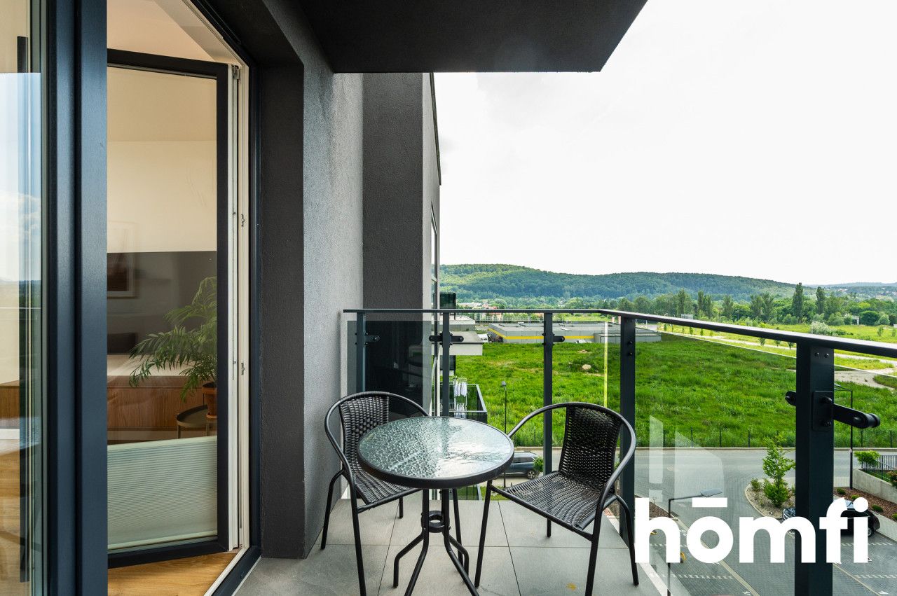 WYNAJMĘ DOBRZE WYKOŃCZONE 2 POK UL. KRASOWA + GARAŻ + KOMÓRKA + BALKON KRZESZOWICE - Mieszkanie - Wynajem - Krakowski, Krzeszowice