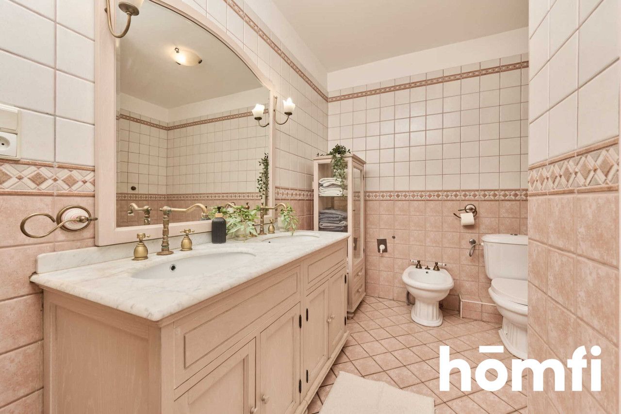 74m² in the City Center | Turnkey Investment or Perfect Starter! - Apartment - Sale - Wrocław, Stare Miasto / Rynek