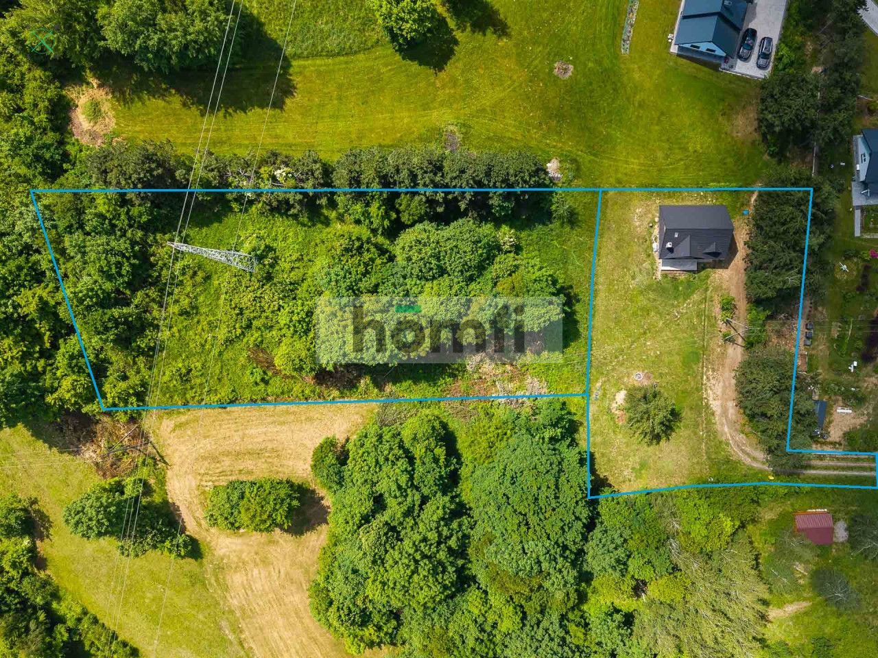 A charming, year-round wooden house for sale on a large, 45-are plot surrounded by meadows, forests, and fields! Ideal as a getaway from the city or for tourist rental (currently functioning in short-term rental - rating 9.9/10 on booking) | Skrzydlna | Dobra commune | Limanowa county. - House - Sale - Limanowski, Dobra / Skrzydlna