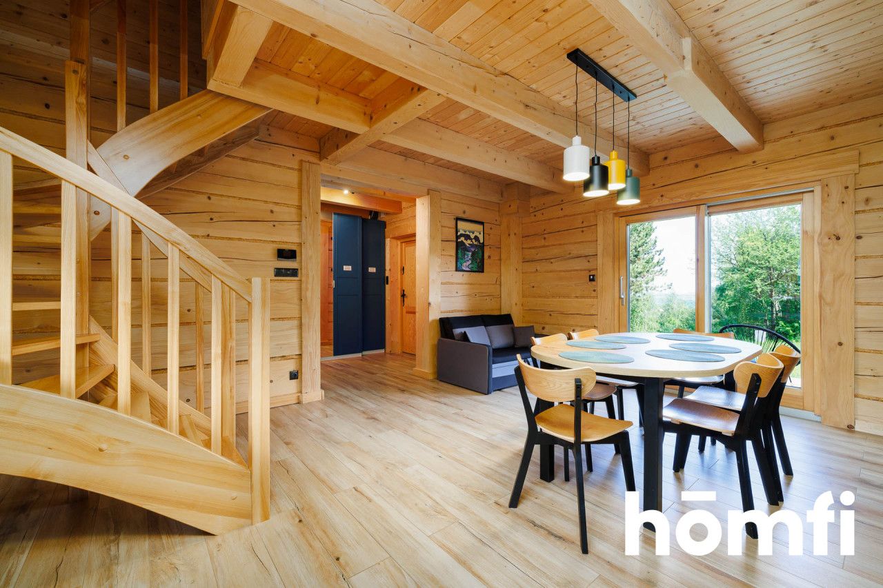 A charming, year-round wooden house for sale on a large, 45-are plot surrounded by meadows, forests, and fields! Ideal as a getaway from the city or for tourist rental (currently functioning in short-term rental - rating 9.9/10 on booking) | Skrzydlna | Dobra commune | Limanowa county. - House - Sale - Limanowski, Dobra / Skrzydlna