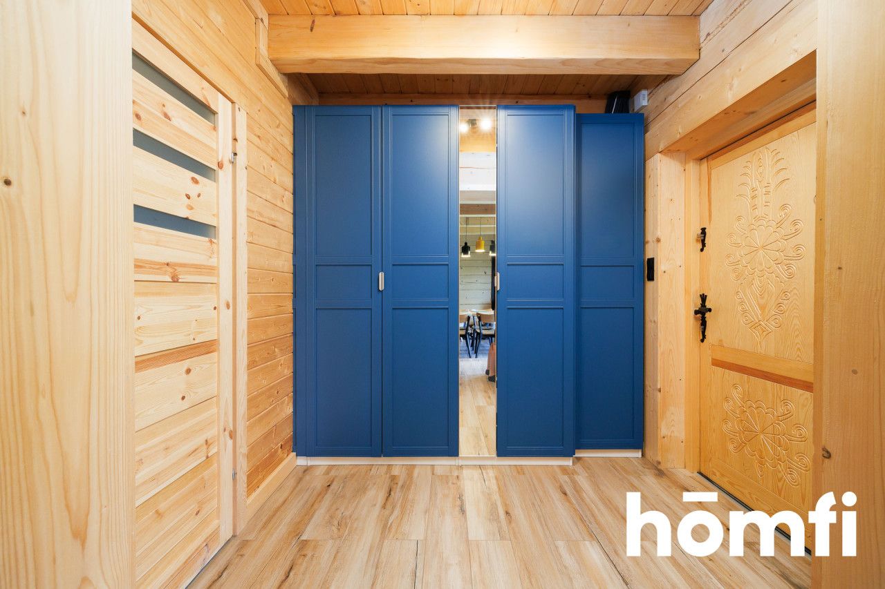 A charming, year-round wooden house for sale on a large, 45-are plot surrounded by meadows, forests, and fields! Ideal as a getaway from the city or for tourist rental (currently functioning in short-term rental - rating 9.9/10 on booking) | Skrzydlna | Dobra commune | Limanowa county. - House - Sale - Limanowski, Dobra / Skrzydlna