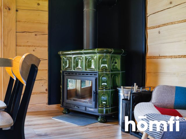 A charming, year-round wooden house for sale on a large, 45-are plot surrounded by meadows, forests, and fields! Ideal as a getaway from the city or for tourist rental (currently functioning in short-term rental - rating 9.9/10 on booking) | Skrzydlna | Dobra commune | Limanowa county. - House - Sale - Limanowski, Dobra / Skrzydlna
