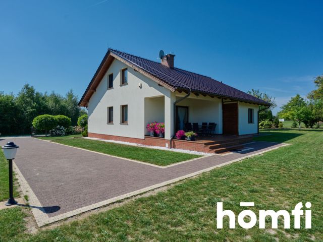 Spacious house with very big plot Sądrożyce 2 190 000 PLN - House - Sale - Oleśnicki, Twardogóra / Sądrożyce