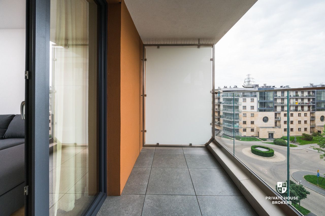Sunny and air-conditioned 3-room apartment in Wiślane Tarasy 2.0 - Apartment - Rent - Kraków, Śródmieście / Grzegórzki