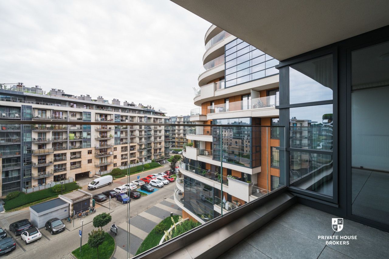 Sunny and air-conditioned 3-room apartment in Wiślane Tarasy 2.0 - Apartment - Rent - Kraków, Śródmieście / Grzegórzki