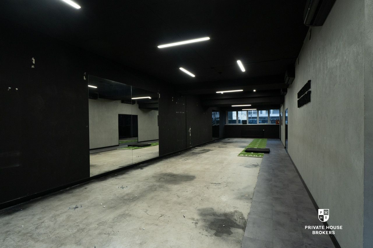For sell commercial space Zabłocie district 135 m^2 - Комерційне приміщення - Оренда - Kraków, Podgórze