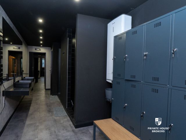 Wykończony lokal użytkowy z witrynami Zabłocie 135 m^2 - Lokal użytkowy - Wynajem - Kraków, Podgórze